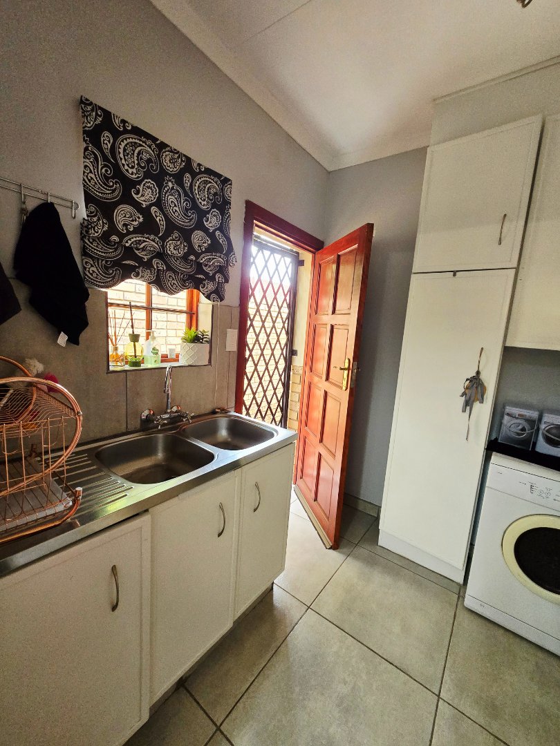 3 Bedroom Property for Sale in Flamwood North West